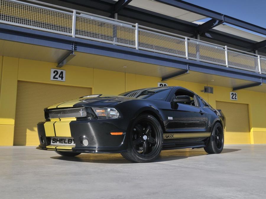  Shelby GT350 50th Anniversary 2012 года  (фото 1 из 4)
